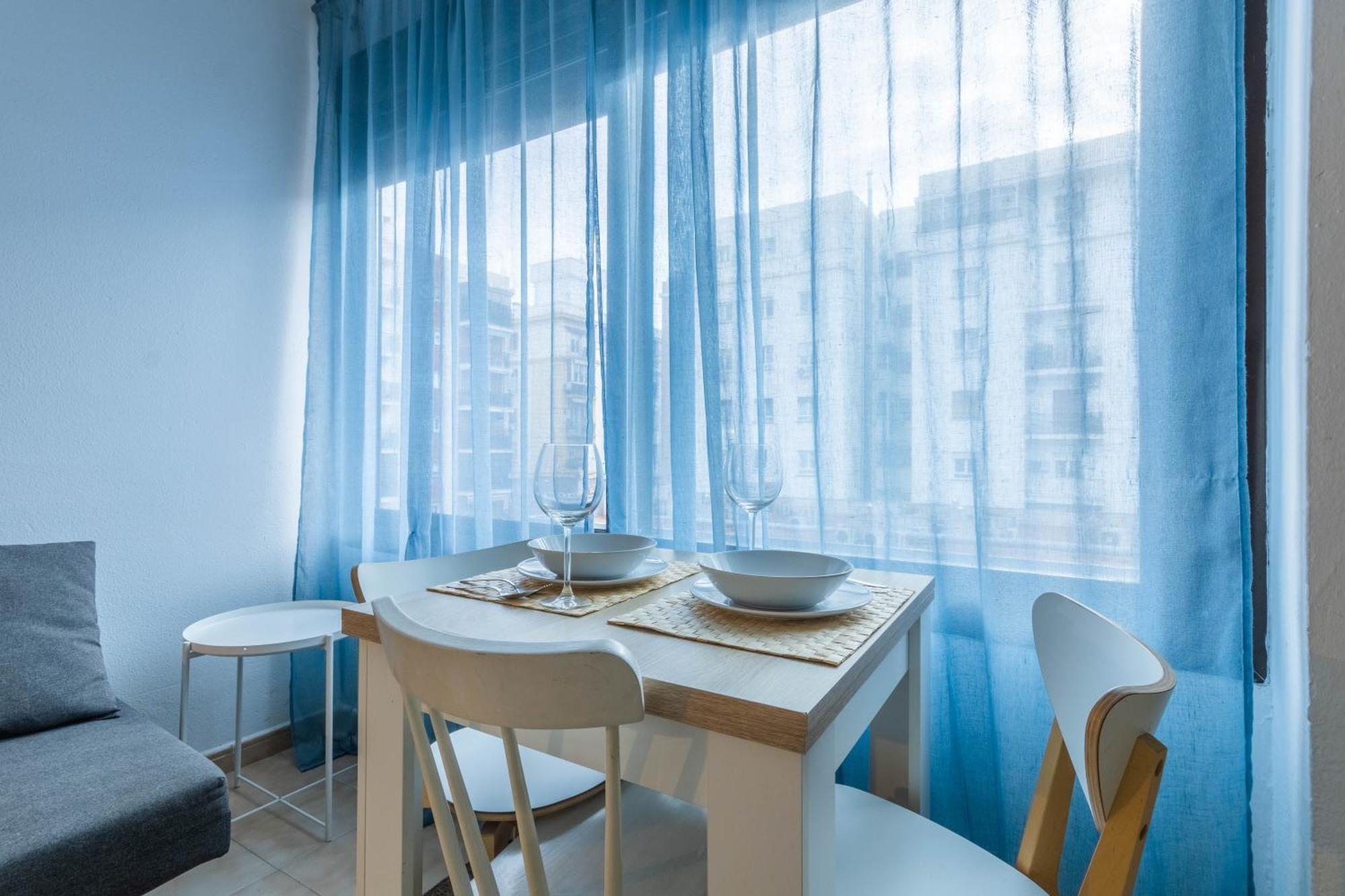 Nice And Cozy- 1Bd 1Bth- Triana Sevilha Exterior foto